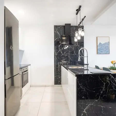 公寓 High Floor Family With Ocean Views By Lovetenerife *