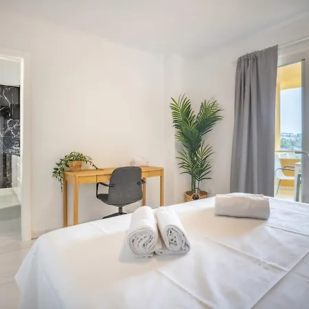 High Floor Family With Ocean Views By Lovetenerife * 아데제
